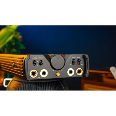 Cayin C9ii แอมป์พกพาหลอดแก้ว Dual Nutube บาลานซ์เต็มรูปแบบพร้อมคุณสมบัติใหม่