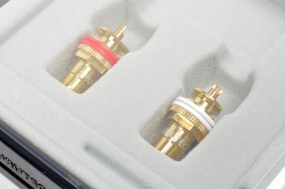 FURUTECH FP-900(G) - High Performance RCA Terminal Sockets (2 pcs/set)