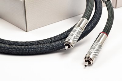 FURUTECH LineFlux NCF (RCA) - Top-of-the-line Interconnect Cable (1.2M/PAIR)