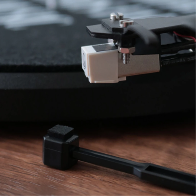 Gadhouse Carbon Turntable's Stylus Brush Black แปรงปัดหัวเข็มเครื่องเล่นแผ่นเสียง