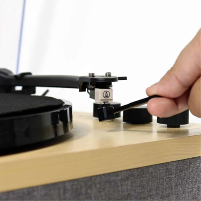 Gadhouse Carbon Turntable's Stylus Brush Black แปรงปัดหัวเข็มเครื่องเล่นแผ่นเสียง