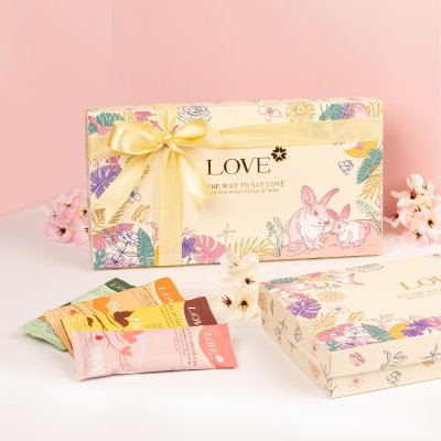 (เซ็ตของขวัญ) Love Protein Gift set ของขวัญเยี่ยมคลอด ของขวัญคุณแม่ตั้งครรภ์ คุณแม่หลังคลอด 4 รสชาติ 8 ซอง
