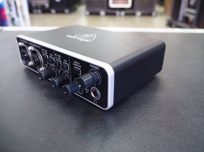 BEHRINGER Audio Interface UMC-202HD