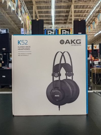 AKG K52 CLOSED-BACK HEADPHONES