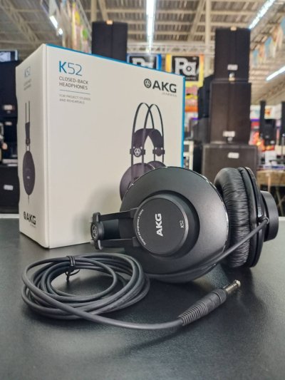 AKG K52 CLOSED-BACK HEADPHONES