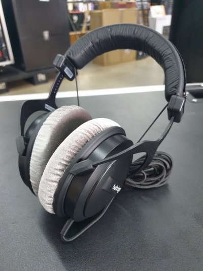 BEHRINGER BH 770 Headphones