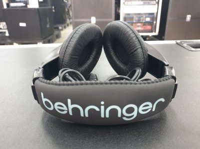 BEHRINGER HEADPHONES HPM1000