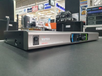 MIPRO MR-823 /MT-801A/MT-801A ไมโครโฟนไร้สาย UHF ชนิดไมค์หนีบปกเสื้อคู่