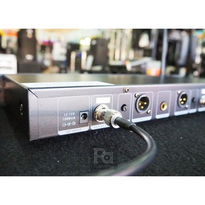 MICROTECH MT-111D V3 ไมโครโฟนไร้สาย ไมค์ถือคู่ ปรับความถี่ได้ มี DSP EQ Effect ในตัว MICROTECH MT-111D V3 ไมโครโฟนไร้สาย ไมค์ถือคู่ ปรับความถี่ได้ มี DSP EQ Effect ในตัว