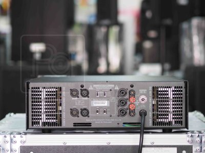 NPE C-1800 POWER AMP