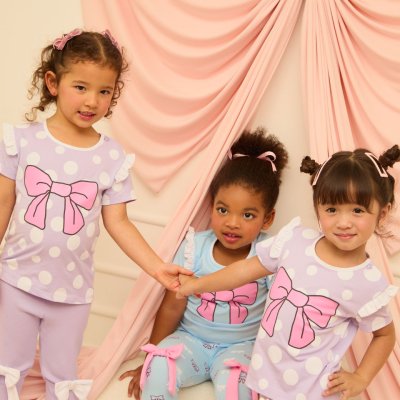 I’m just a girl who love bows