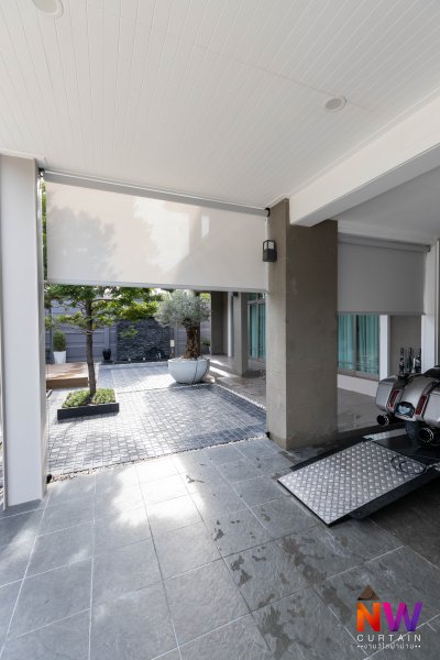 Exterior roller blinds