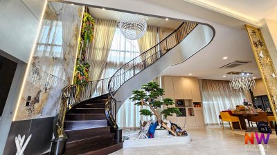 Grand Bangkok Boulevard