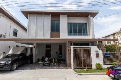 Pariva กรุงเทพ-ปทุม