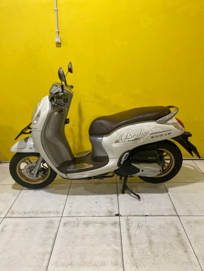 SCOOPY PRESTIGE 2021