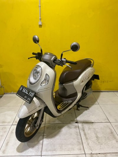 SCOOPY PRESTIGE 2021