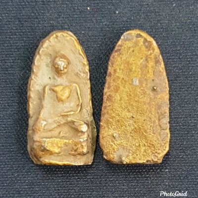 พระรอดเนื้อชินทอง กรุดอยไซ1