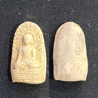 พระลือหน้ามงคล (พระคือชัยชนะ)เนื้อดิน