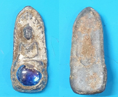 พระรอดเนื้อชินเม็ดพระธาตุ