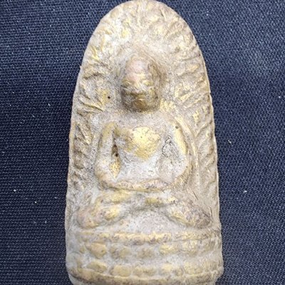 พระลือหน้ายักษ์ เนื้อดิน