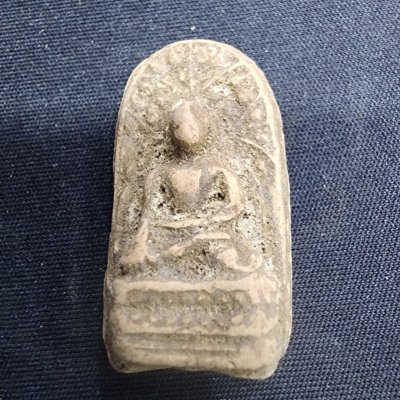 พระบางเนื้อดิน