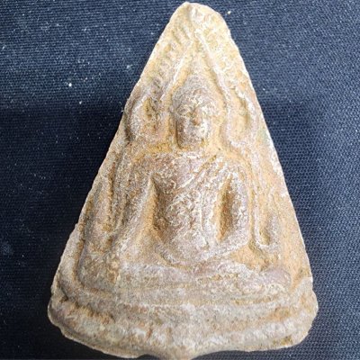 พระพุทธชินราช เนื้อดิน
