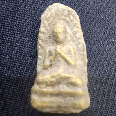พระรอดปางปฐมเทศนา (นะบังภัย) เนื้อชิน กรุดอยไซ4