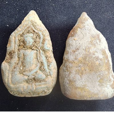 พระลือซุ้มนาค เนื้อดิน กรุดอยไซ ลำพูน