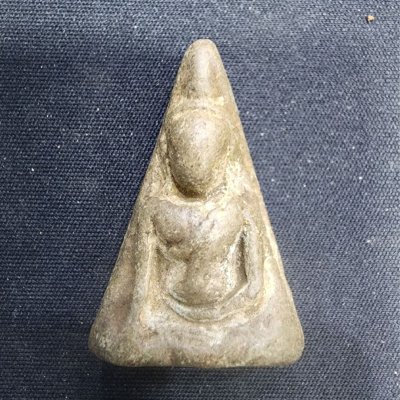 พระนางพญาเนื้อดิน กรุดอยไซ
