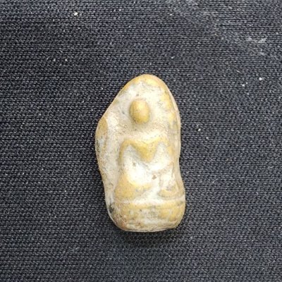 พระรอดใบมะขาม เนื้อชิน กรุดอยไซ