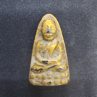 พระหลวงปู่ทวด เนื้อเหล็กไหล กรุดอยไซ