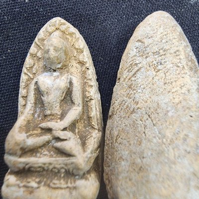 พระรอด เนื้อดิน กรุดอยไซ