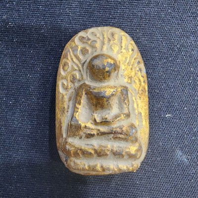 พระคงเนื้อพระธาตุ กรุดอยไซ