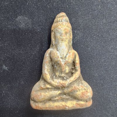 พระฤาษีเนื้อดิน กรุดอยไซ