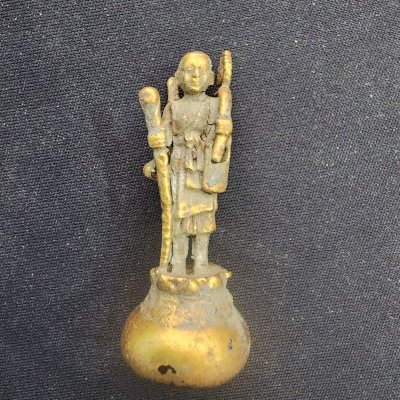 พระสีวลีบนเม็ดพระธาตุ กรุดอยไซ