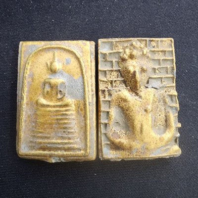 พระสมเด็จเกศไชโยทะลุซุ้ม หลังพระดอยไซ เนื้อชินทอง กรุดอยไซ