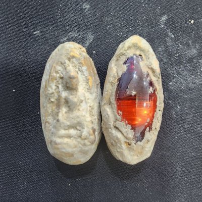 พระรอดบนเม็ดพระธาตุ กรุดอยไซ