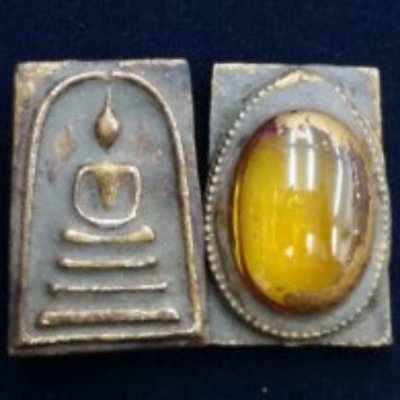 พระสมเด็จเนื้อชิน หลังเม็ดพระธาตุ กรุดอยไซ