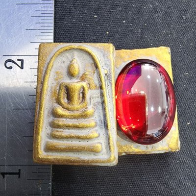 พระสมเด็จ หลังเม็ดพระธาตุ กรุดอยไซ
