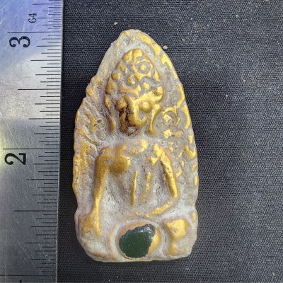 พระดอยไซเนื้อชิน หลังพระเบญจภาคี กรุดอยไซ