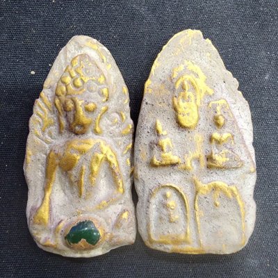 พระดอยไซเนื้อชิน หลังพระเบญจภาคี กรุดอยไซ