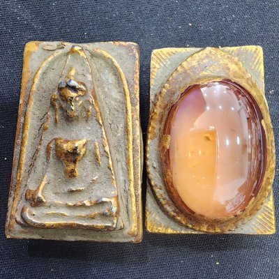 พระผงสุพรรณ เนื้อชินทอง หลังเม็ดพระธาตุ กรุดอยไซ