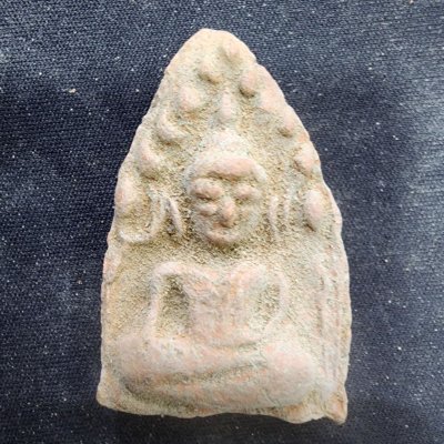 พระขุนแผนเนื้อดิน กรุดอยไซ