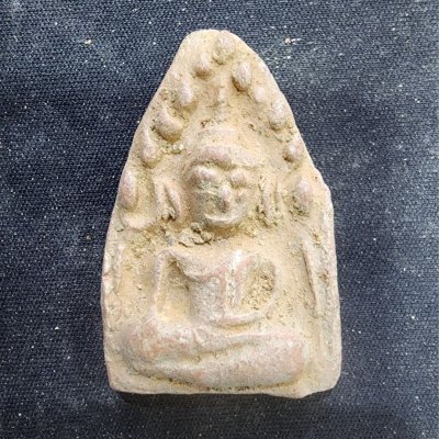 พระขุนแผนเนื้อดิน กรุดอยไซ