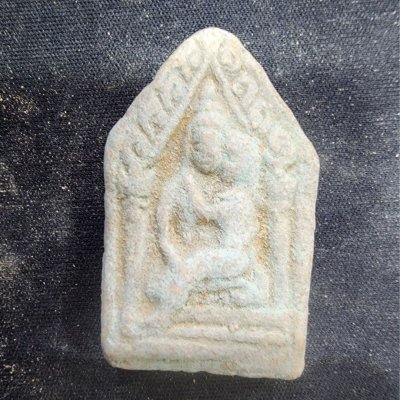 พระขุนแผนอุ้มนางเนื้อดิน กรุดอยไซ