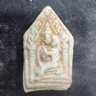 พระขุนแผนอุ้มนางเนื้อดิน กรุดอยไซ