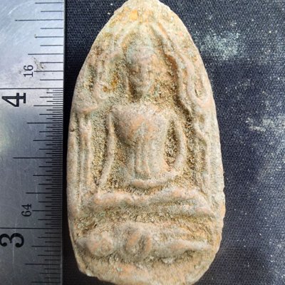 พระขุนแผนกับกุมารทองเนื้อดิน กรุดอยไซ