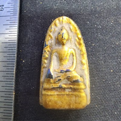 พระรอด เนื้อเหล็กไหล กรุดอยไซ