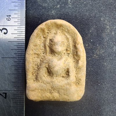 พระซุ้มกอเนื้อดิน กรุดอยไซ