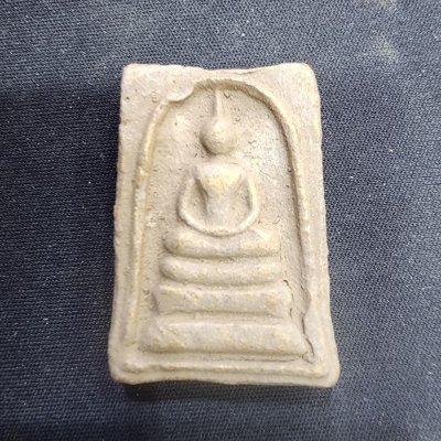 พระสมเด็จเนื้อดิน กรุดอยไซ